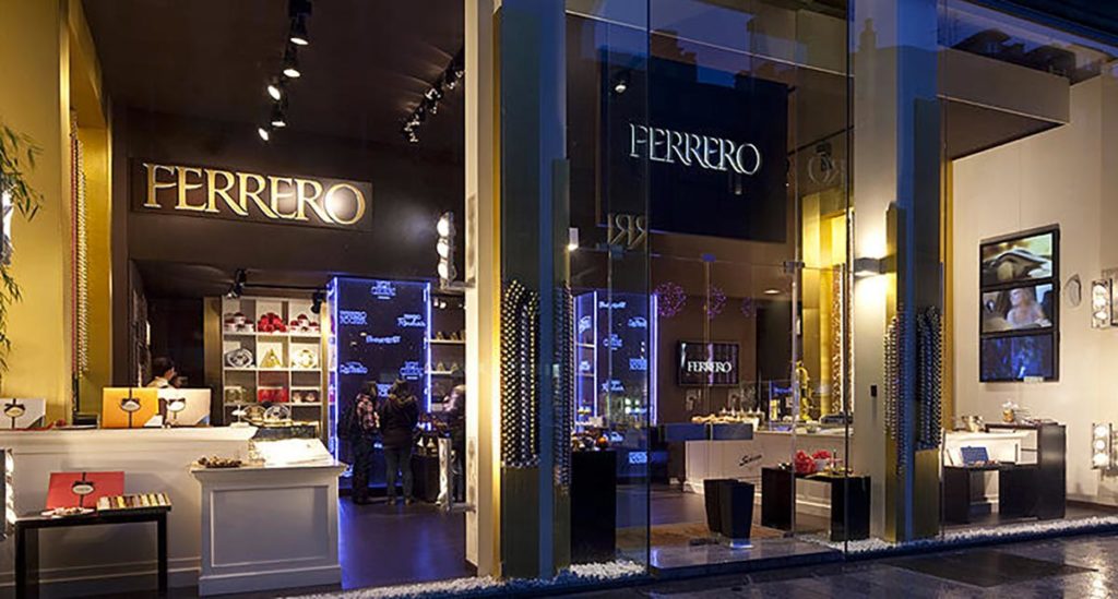 temporary-store-milano-corso-garibadi-ferrero-boutique-maitre-choccolatier-organizzazione-eventi-pop-up-noleggio
