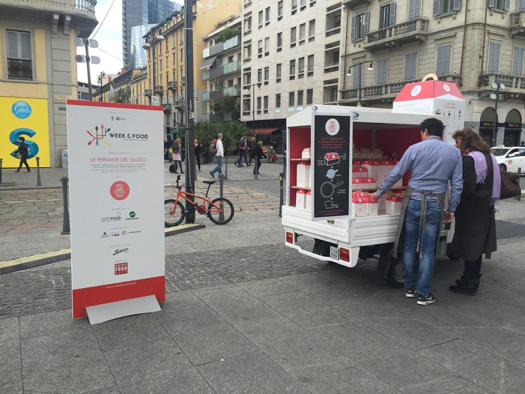 tutto-food-milano-street-food-evento-container-pop-up-mycookingbox-milano-piazza-xxv-aprile-fiera-regione-lombardia-eventi.jpg